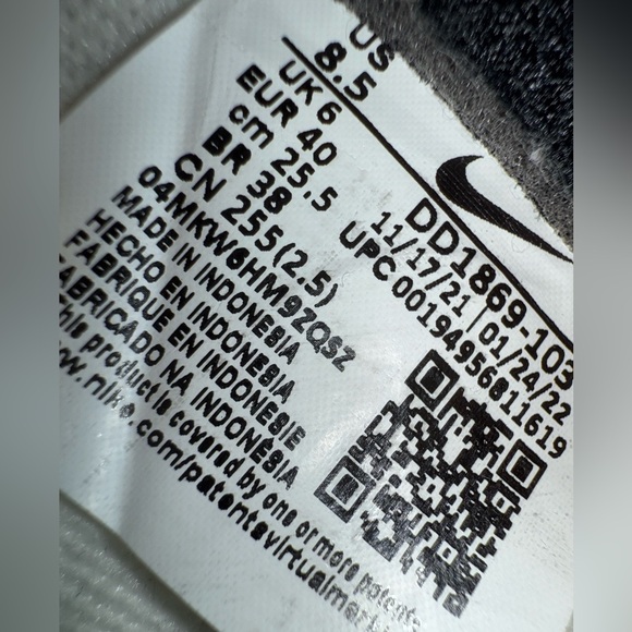 Nike Dunk High “Pandas” - Picture 8 of 8